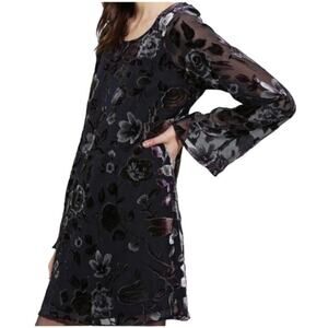 STARING AT STARS Urban Outfitters Velvet Floral Applique Mini Dress SZ S